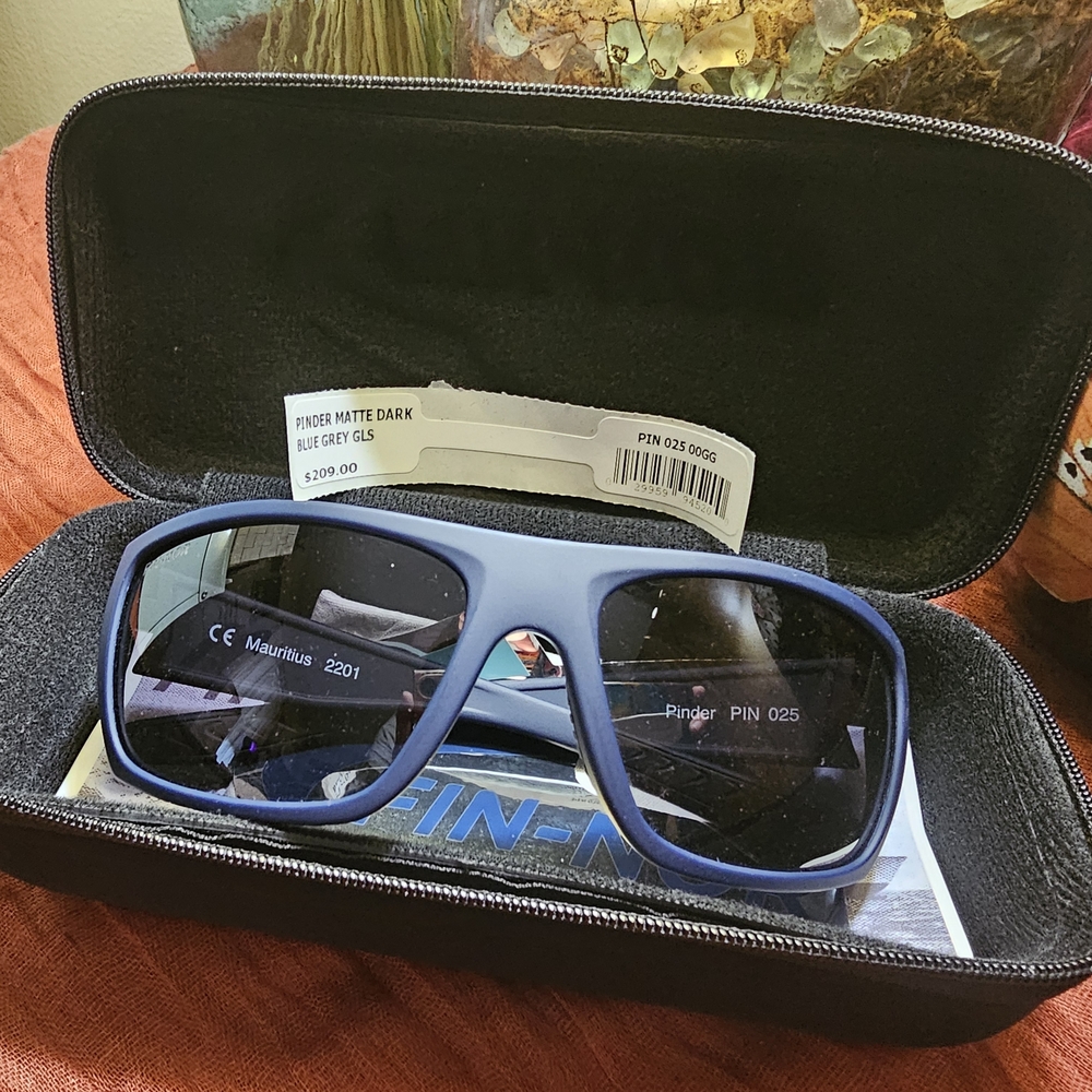 Fin-Nor Blue Gray Sunglasses with Case